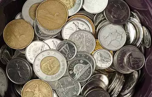 Le POURBOIRE au Québec Tips Dollar Canadien